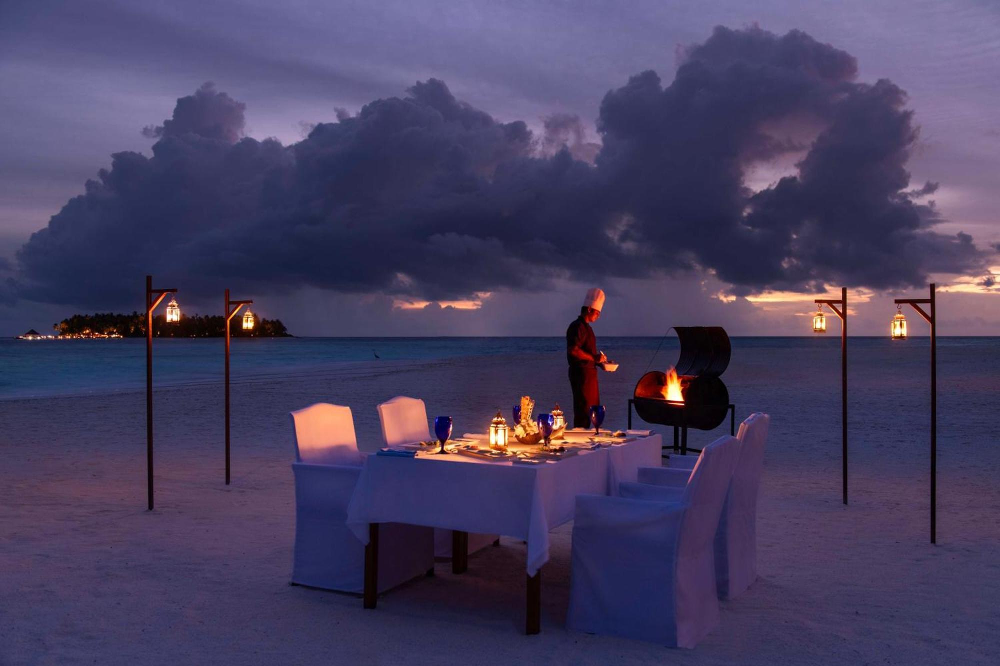 Hotel Banyan Tree Vabbinfaru Malé Esterno foto