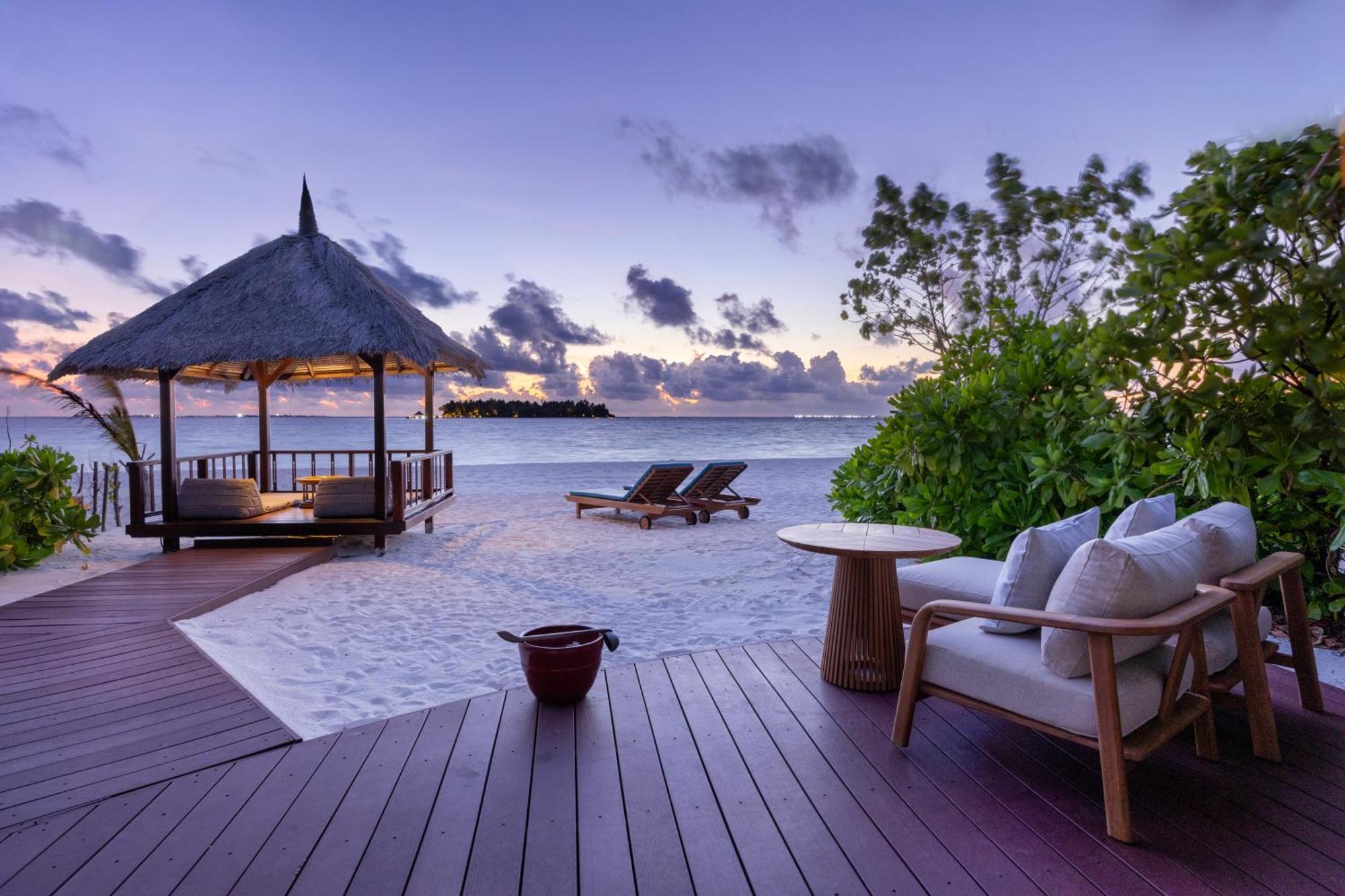 Hotel Banyan Tree Vabbinfaru Malé Esterno foto