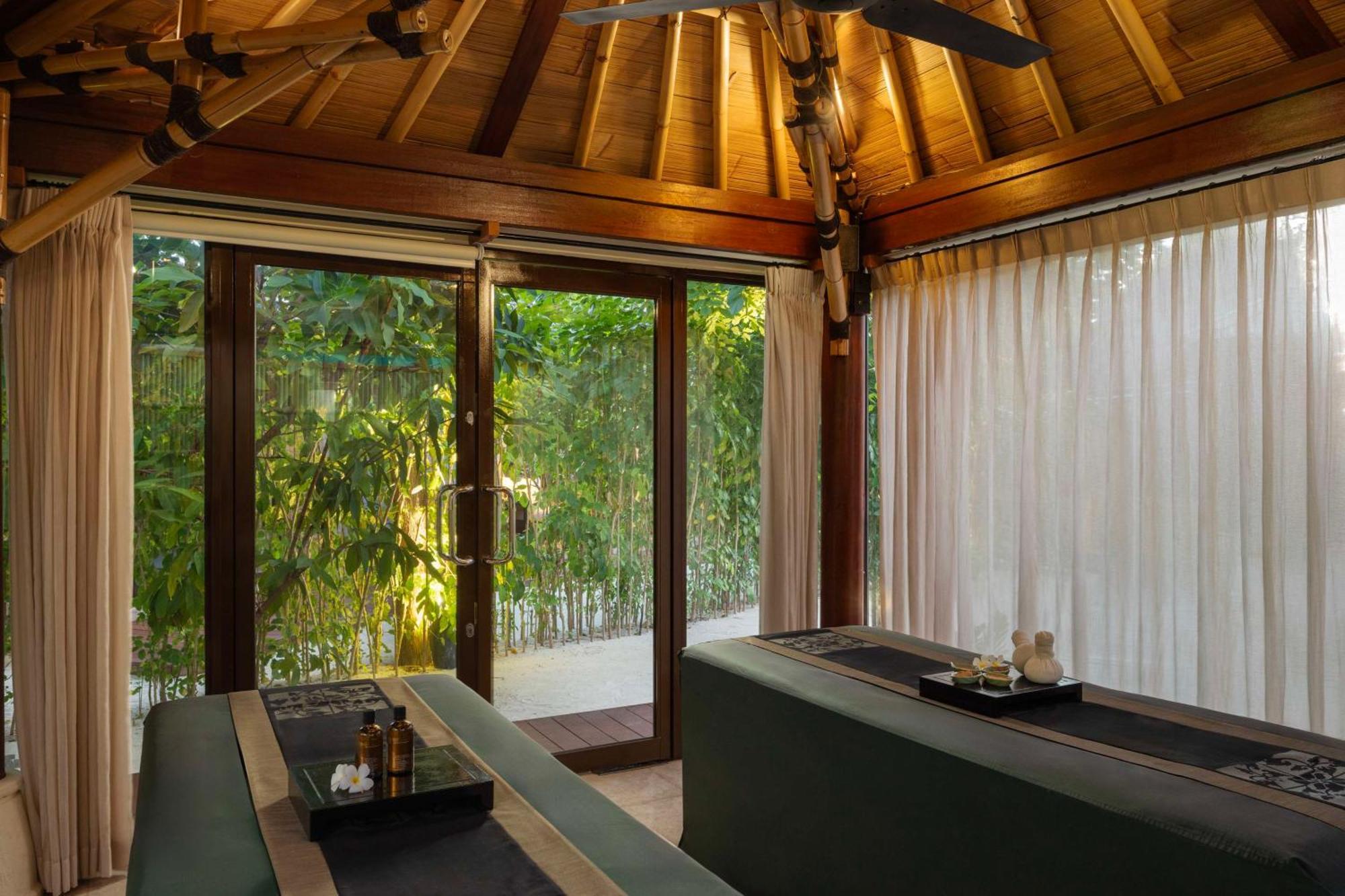 Hotel Banyan Tree Vabbinfaru Malé Esterno foto