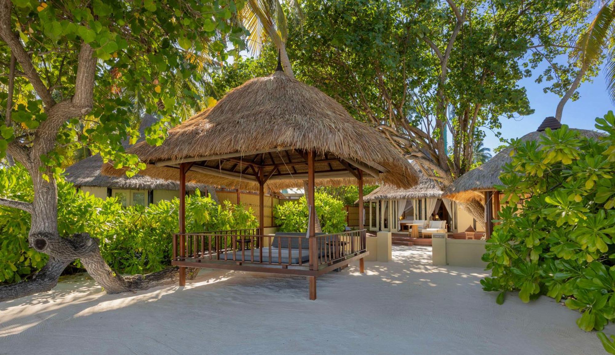 Hotel Banyan Tree Vabbinfaru Malé Esterno foto