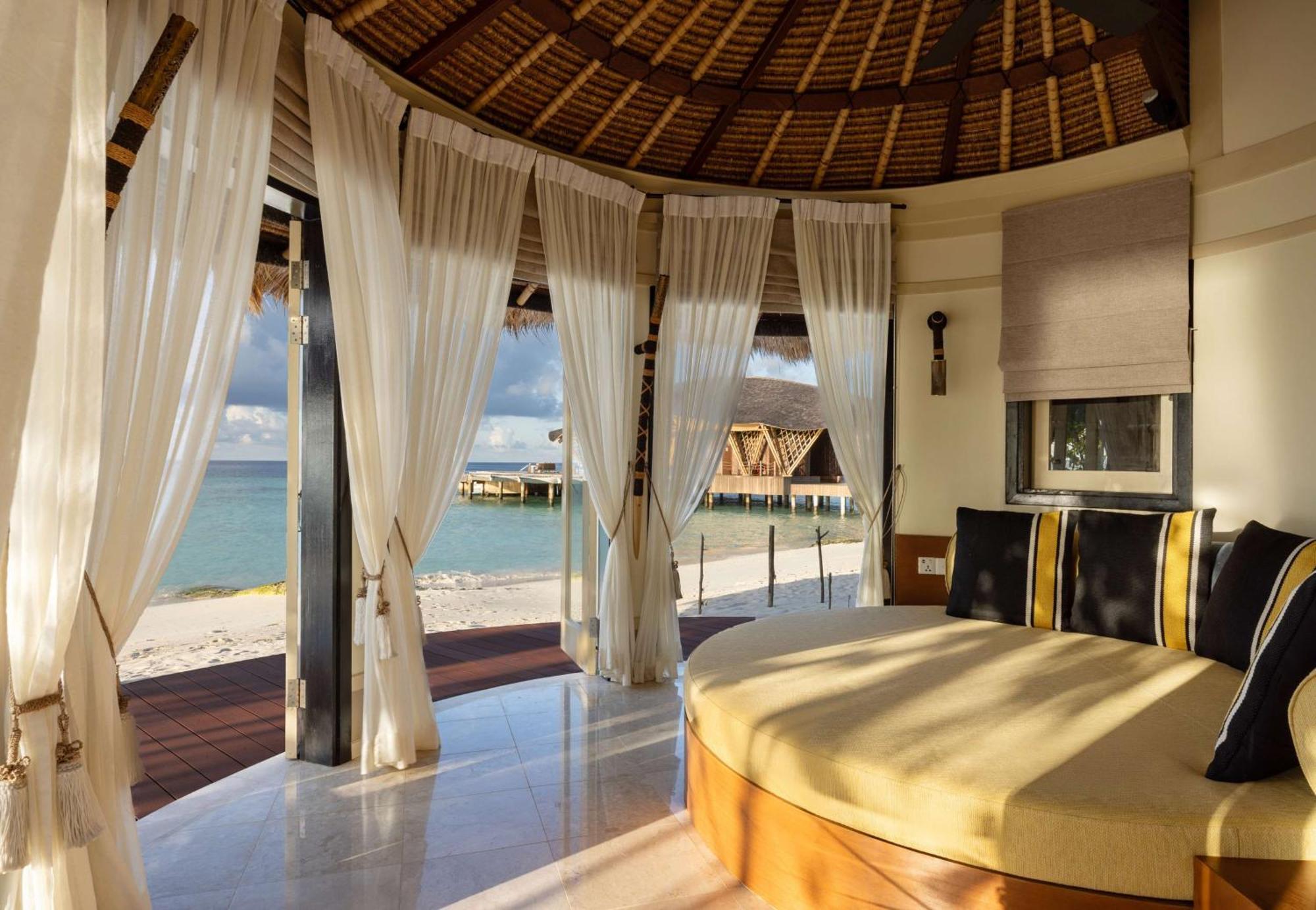 Hotel Banyan Tree Vabbinfaru Malé Esterno foto